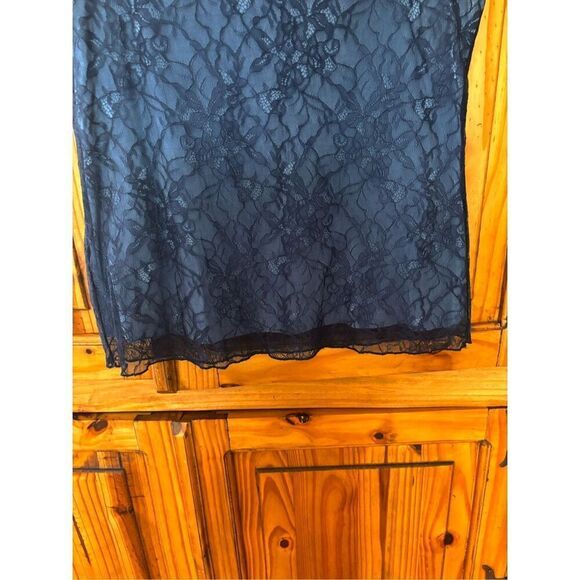 Chico’s Lace Overlay Tank - Picture 5 of 6